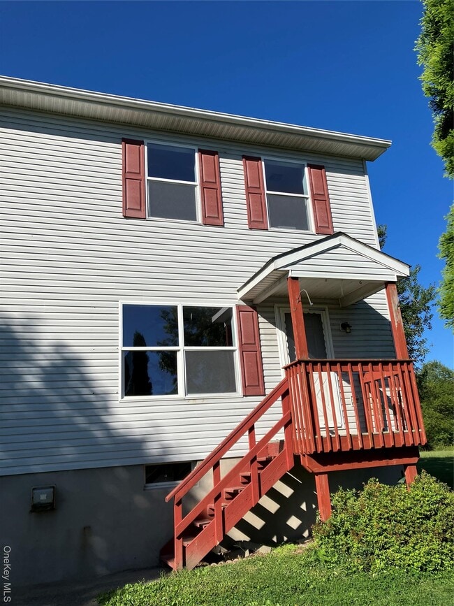 Building Photo - 133 Ridgebury Rd Rental