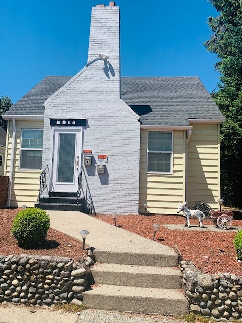 Front of House - 5914 S Carver St Unidad House