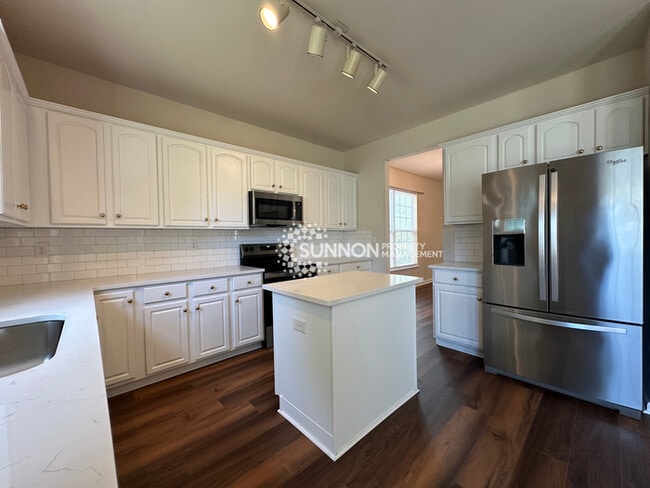 Photo - 4 Bed 2.5 Bath in Old Stone Crossing