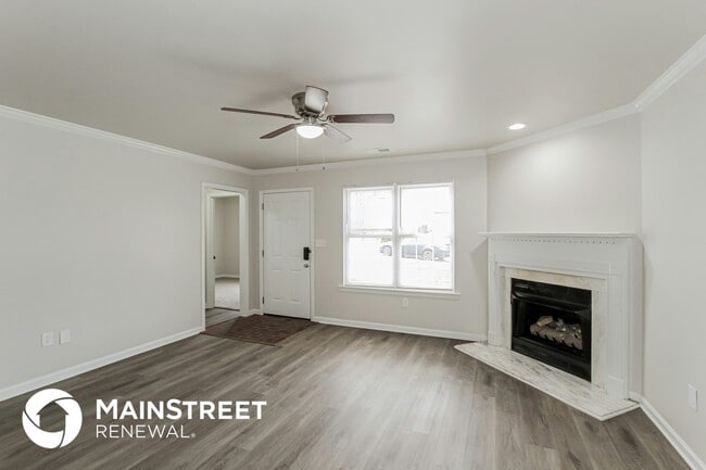 Photo - 401 Meriweather Ln