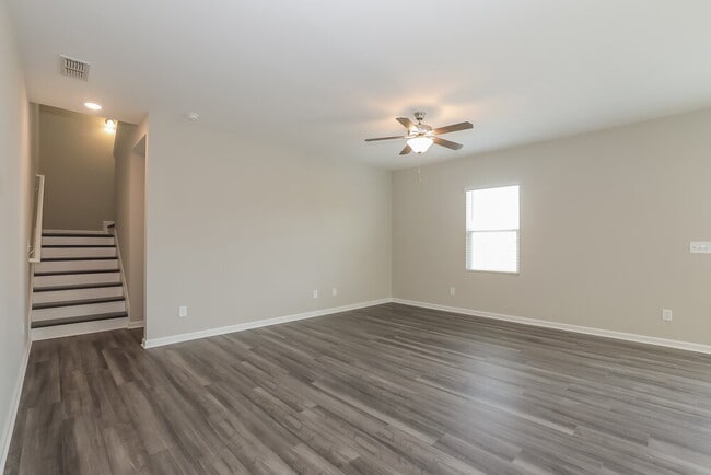 Photo - 1111 Feldman Chase