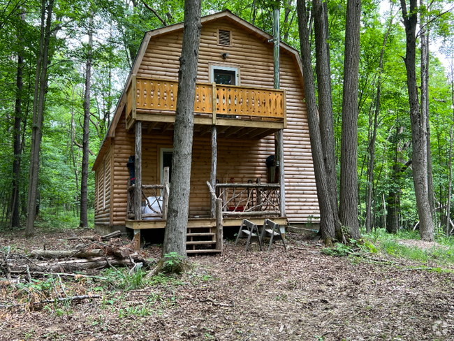 Building Photo - 24 Lake Shore Rd Rental