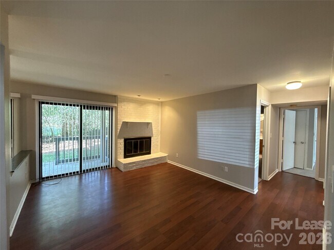 Photo - 11002 Harrowfield Rd