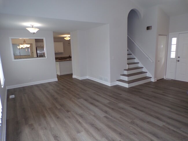 Photo - 13 Redbud Ct