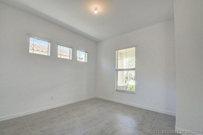 Photo - 1000 Sterling Pine Pl