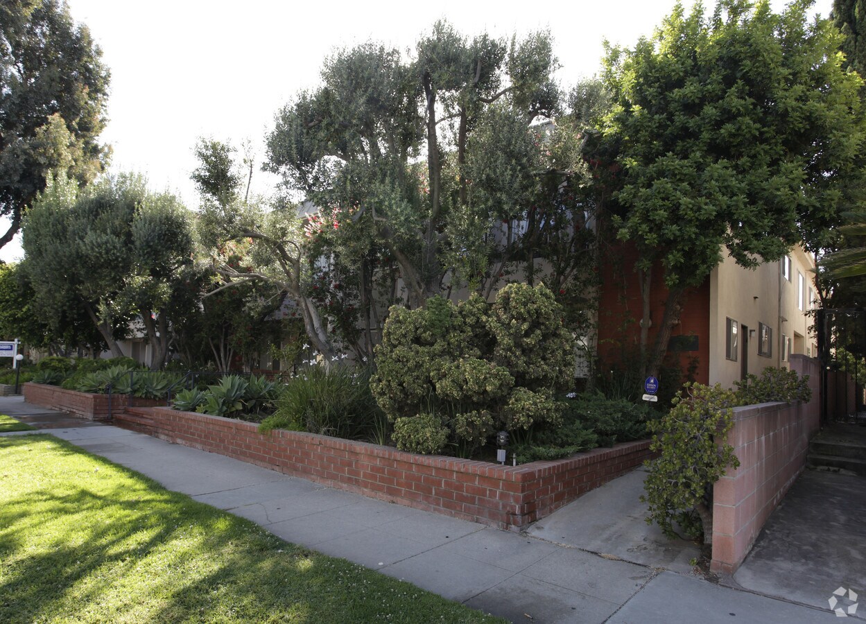 Photo - 11920 Mayfield Ave