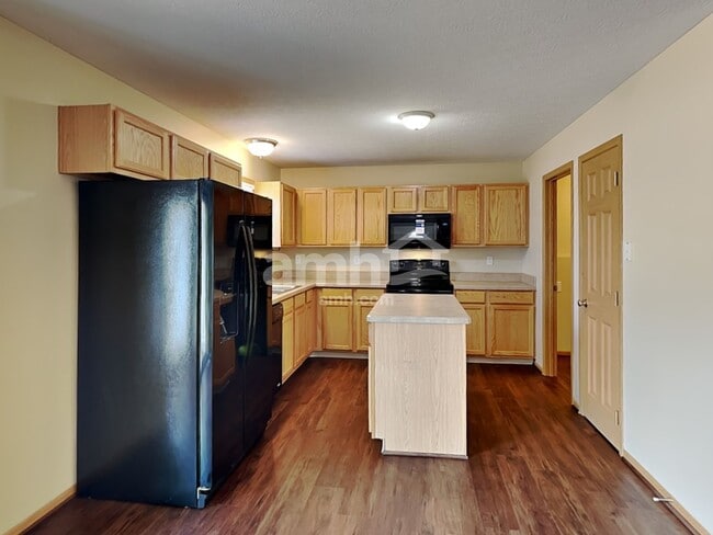 Photo - 2271 Landcrest Dr