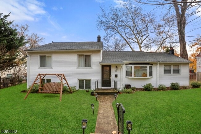 Building Photo - 214 S Valley Rd