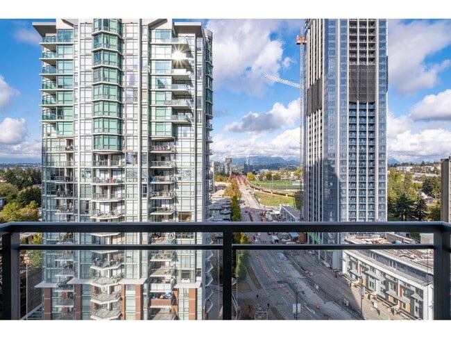 Photo - 13398-13104 104 Ave Unité 17XX