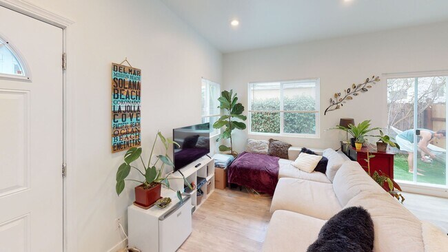 Photo - Private turfed yard!