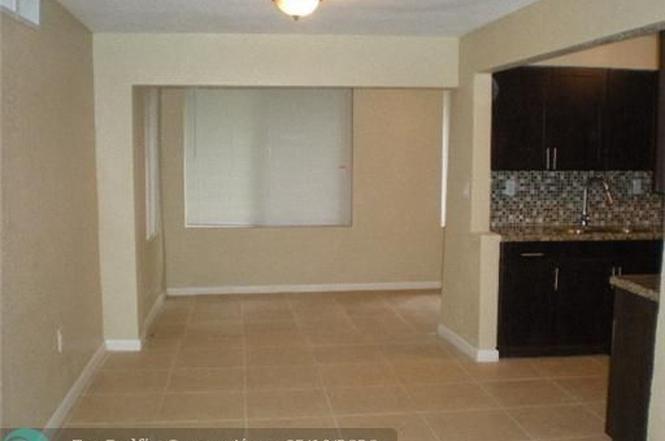 Photo - 2705 NW 73rd Ave