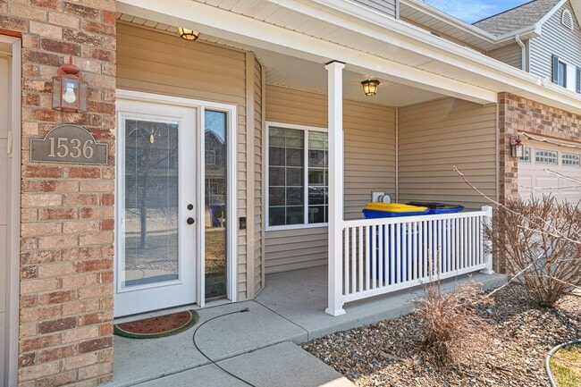 Photo - 1556 Burr Dr