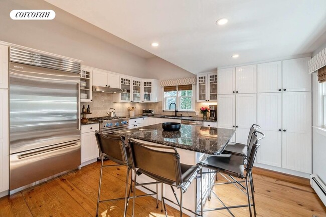 Photo - 70 Miller Ln E