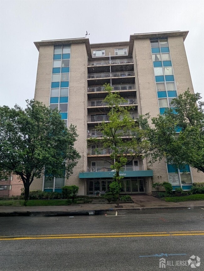 Building Photo - 276 Prospect St Unit 9F Rental