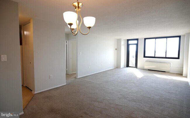 Photo - 801 N Pitt St Unidad 1501