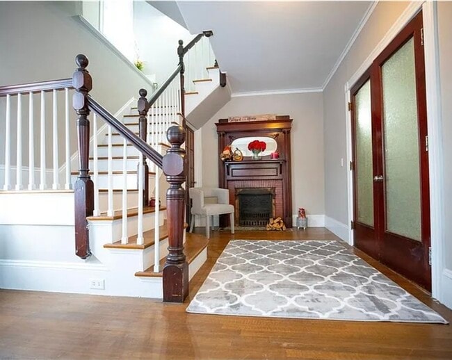 Photo - 184 Webster Ave Unit Apt2