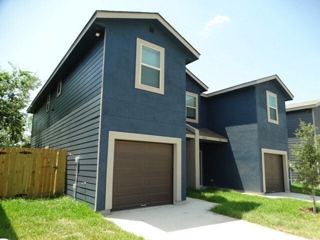 Photo - 7010 Lakeview Dr.