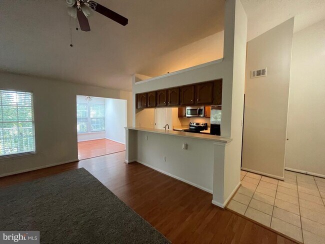 Photo - 1403 Sage Ln