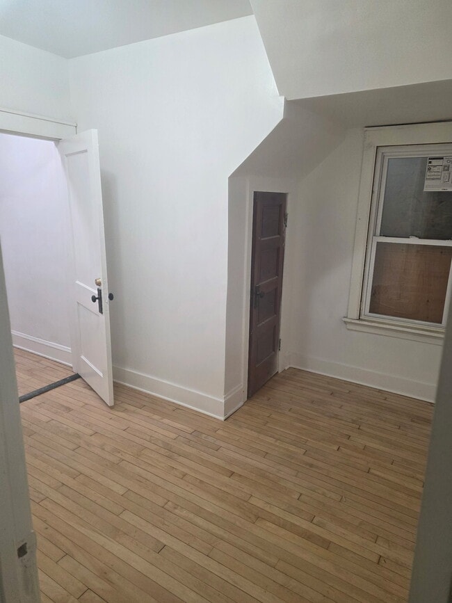 Photo - 2442 N 39th St