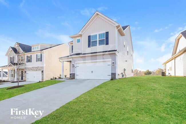 Photo - 703 Birchcrest Wy