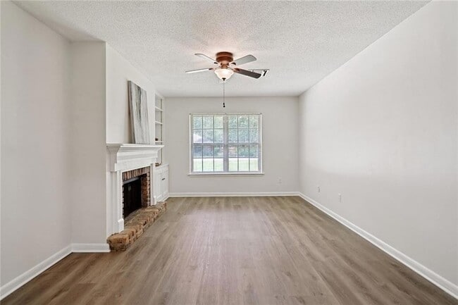 Photo - 401 Inspiration Ln