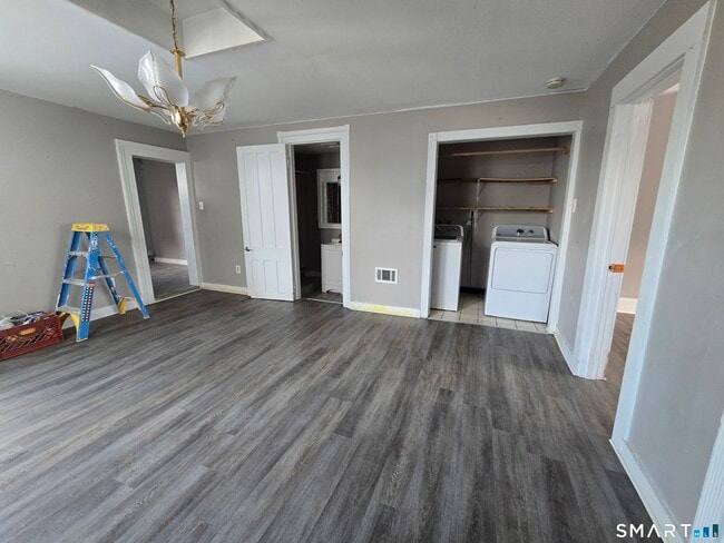 Photo - 106 Hanover St