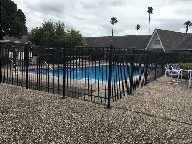 Photo - 700 Fern Ave W Unit 5