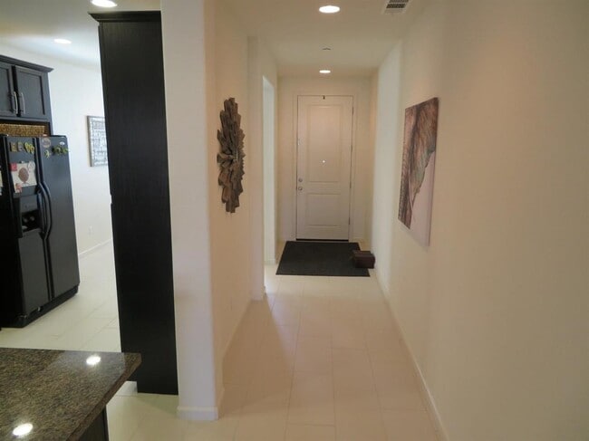 Photo - BRIGHT AND CLEAN 3 BED, 2 BATH, 1 STORY HOME IN ELK GROVE