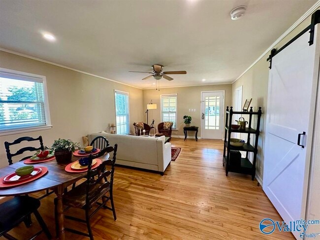 Photo - 1529 Mckinley Ave NE