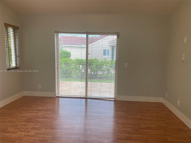 Photo - 4432 Dogwood Cir