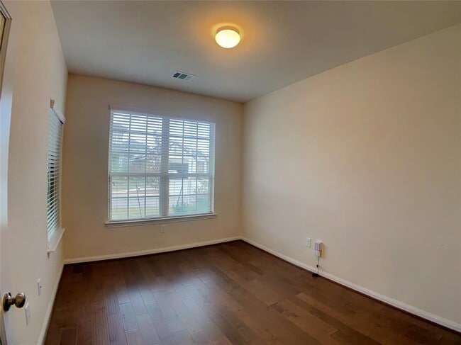 Photo - 13911 Stripling Ln