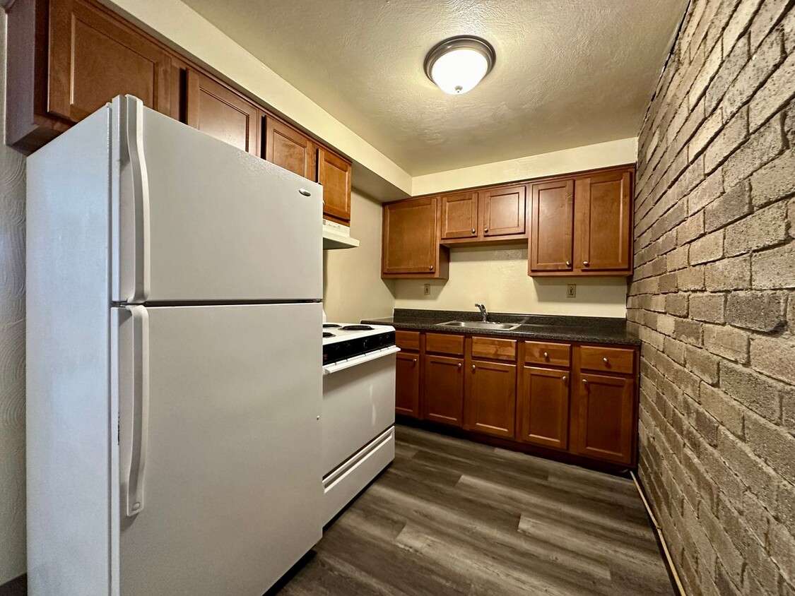 Awesome One Bedroom Apartment! Exposed Bri... - Awesome One Bedroom Apartment! Exposed Bri...