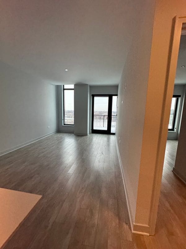 Photo - 1025 W Addison St