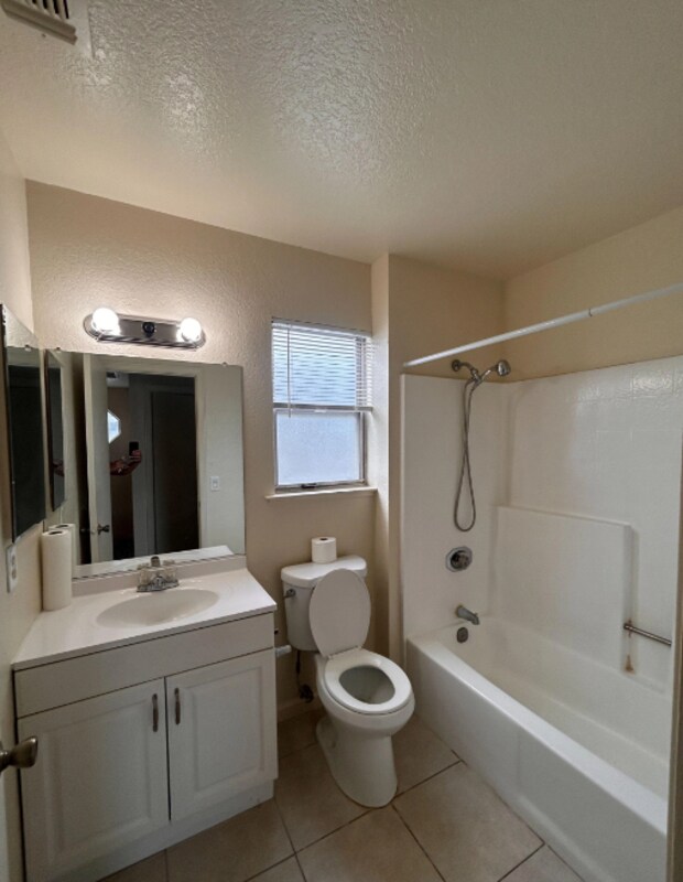 Photo - 4304 Calcutta Way Unit #2