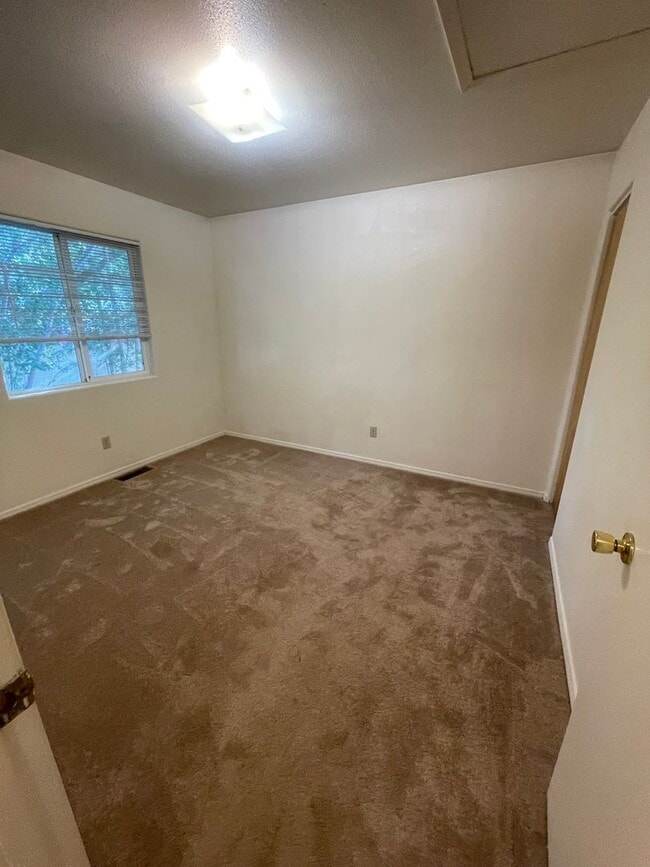 Photo - 105 Unit B
