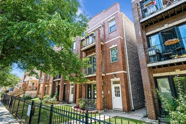 Building Photo - 3440 N Narragansett Ave Unit 1