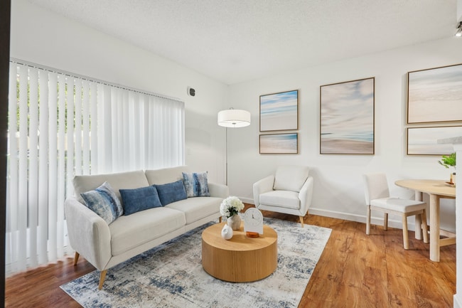 Photo - Waterford Point Apartments