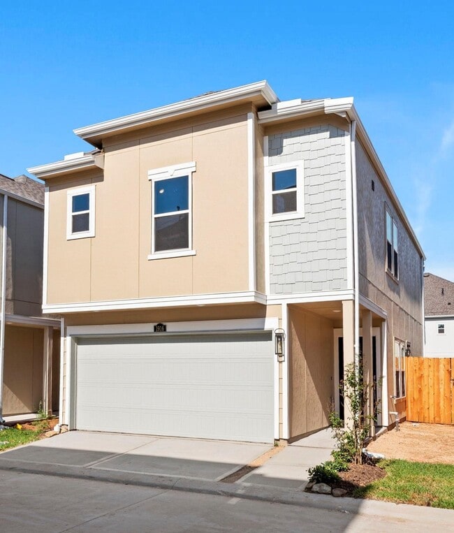 Photo - 1916 Huntly Chase Dr