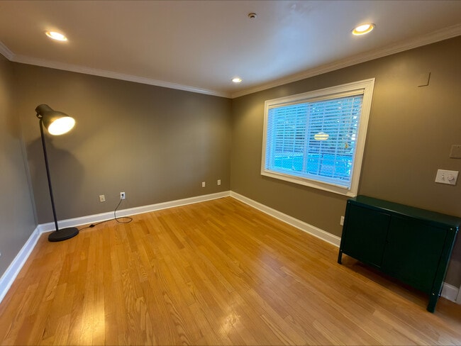 131 Rondak Cir SE