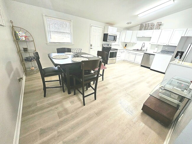 Cocina - 1882 Burning Tree Dr