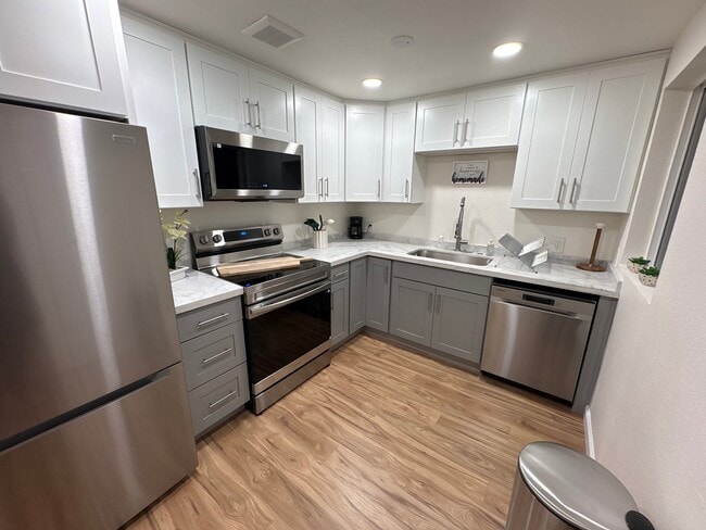 Photo - 13610 8th Ave SW