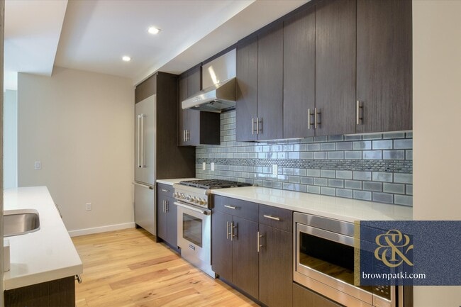 Photo - 1731 Powell St Unit 305