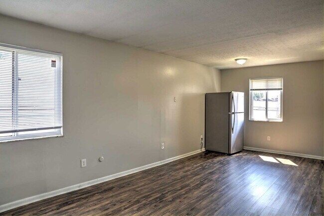 Photo - 1292 Courtland Ave Unidad B