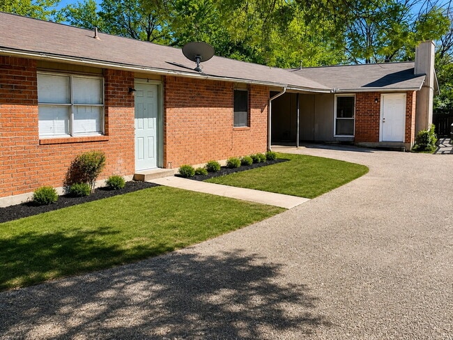 Building Photo - Duplex in the Heart of South Austin Unit B