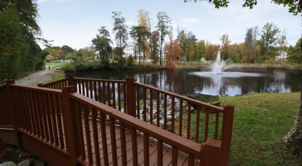 The Lodge at Lakeshore Apartments For Rent in Greensboro, NC