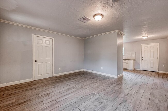 Photo - 5431 Willow Glen Dr