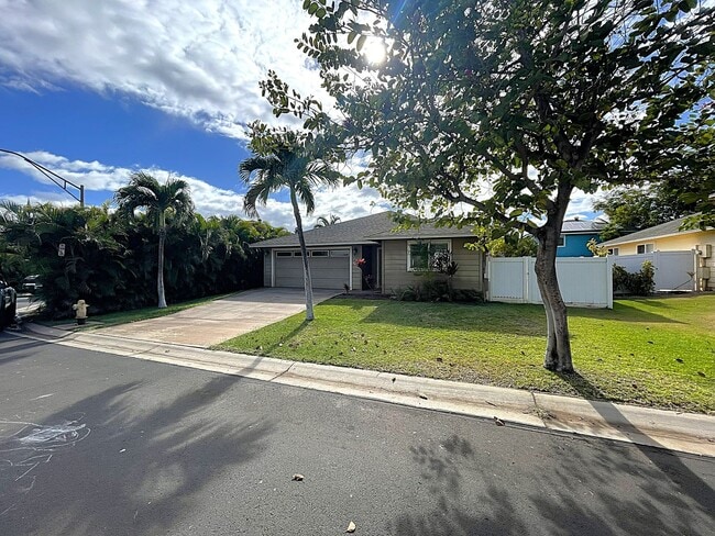Building Photo - Beautiful 3-Bedroom, 2-Bath Single-Level H...
