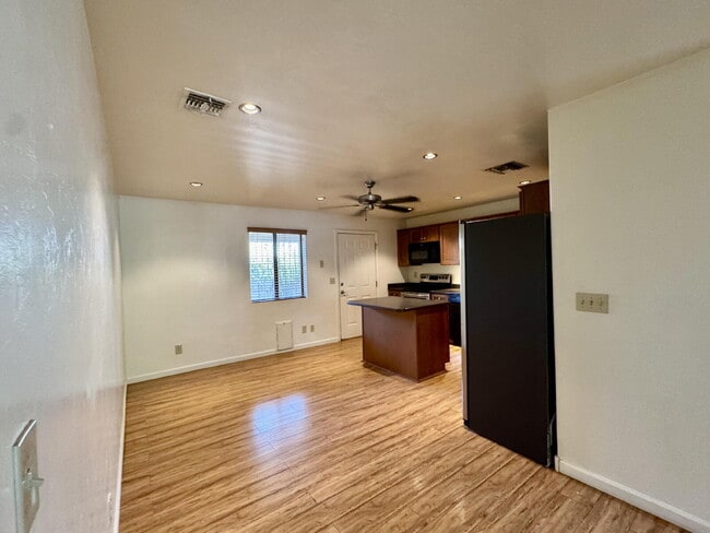 Photo - 4 bedroom 2 bath with W/D
$1000 off September rent!! Unit #3