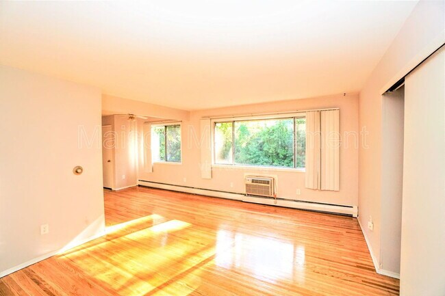 Photo - 146 Woodhill Dr Unit 6