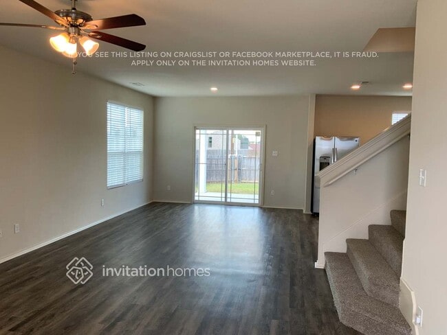 Photo - 2820 Englefield Green Dr